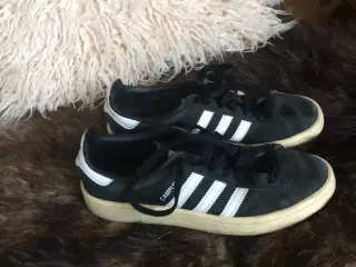 Adidas ruskinds sneakers
