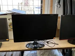 3 Stk. Skærme AOC 24", SAMSUNG 24", LENOVO 19"