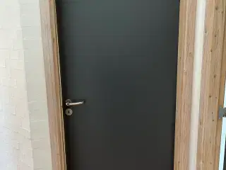 Flotte 7 stk indvendige døre inkl. karm 
