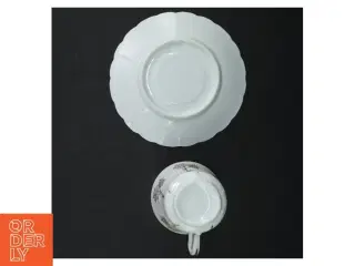 Porcelæn tekopper med underkopper (str. Ø. 14 cm. h. 7 cm y. 7,5 cm)