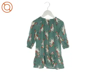 Kjole fra H&M (str. 104)
