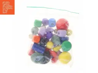 Assorterede perler i blandet farver (str. Pose 9 x 9 cm)