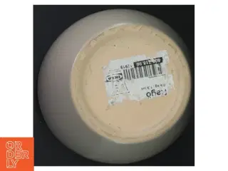 Lys beige urtepotte fra IKEA (str. H 13 cm, ø 15 cm)