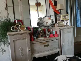 Kosmetikbord 