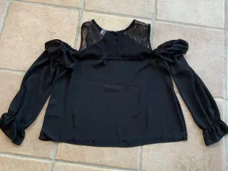 H&M bluse i sort str. 42