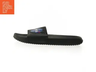 NASA slippers fra Nasa (str. 36-37)