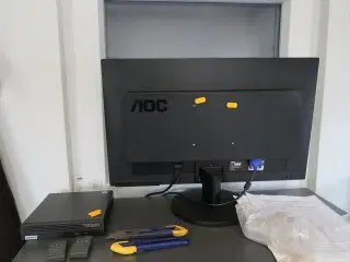 Computer LENOVO ThinkCentre samt computerskærm AOC E2470SWDA