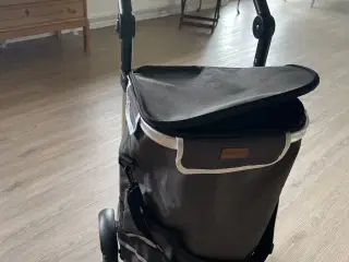 God indkøbsvogn / shopper med hjul