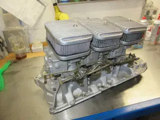 Ford smallblock Tri-Power (3x2)