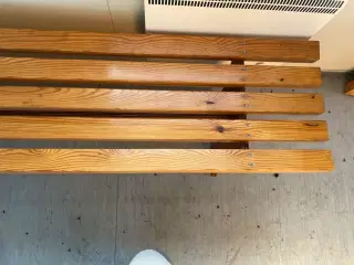 Retro lakeret bænk