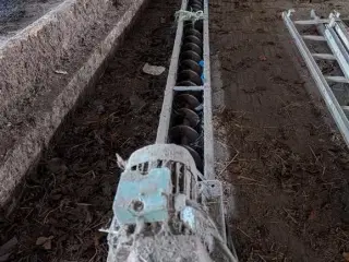 - - - 3 udløb  127mm snegl  1,5kW motor