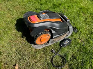 Works robotplæneklipper 800m2. Hjul defekte