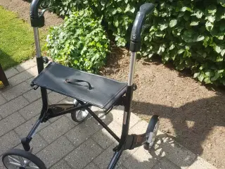 Trust letvægts rollator (6kg)