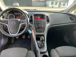 Opel Astra 1,6 CDTi 136 Enjoy Sports Tourer
