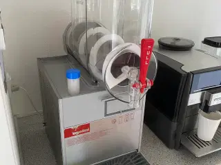 Slushice maskine ugolini