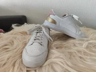 Puma Sneakers (som ny)