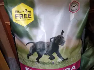 Eukanuba hundefoder. Puppy large breed 18 kg sæk.