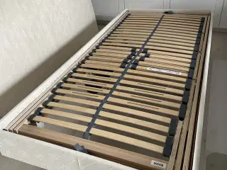 Elevationsseng med/ uden madras og topmadras