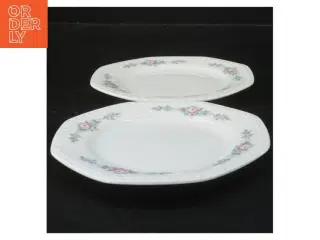 Tallerkener med blomstermotiv (str. Ø 16 cm)