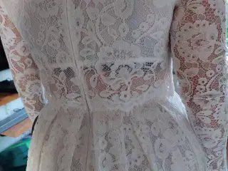 Ny brudekjole med ærmer str.40 fra asos bridal.