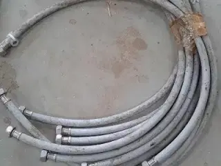 Tilslutningsslange 1/2" - 1/2" 800 mm