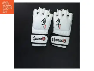 MMA træningshandsker fra Hayabusa (str. 4 oz)