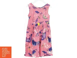 Sommerkjole med sommerfuglemønster fra H&M (str. 128)