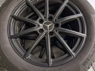 Dæk med fælge til Mercedes/215/60R18