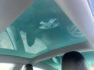 Tesla Model 3  Long Range AWD