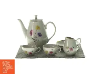 te eller kaffestel i porcelæn til leg (str. 4 x 5 og 7 x 4 og 10 og 13 x 5cm)