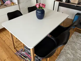 Flot spisebord 