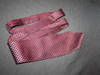 Silke slips fra Silk Master  røde nuancer 