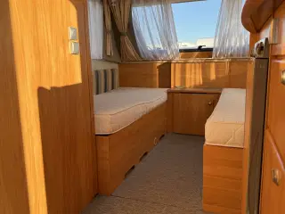 2007 Adira Adora 472 UL Med Mover