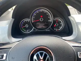 VW E-up sælges.