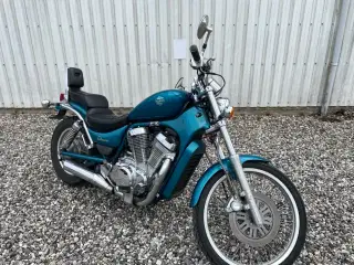 Suzuki VS 600 GL