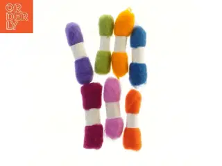 Farverige filte uld (str. 14 cm) fra Ingen mærke synlige