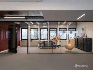 Unik arkitektur placeret i skøn natur