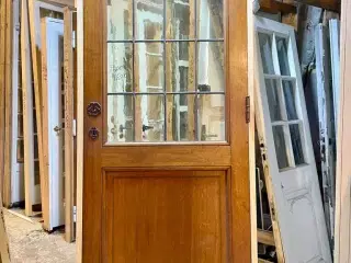 Smuk egetræsdør m. blyindfattede glas