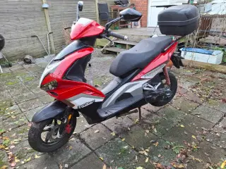 VGS Formula Scooter 30