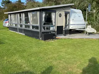Fastlægger campingvogn med Isabella Villa 