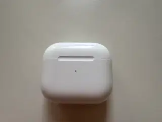 AirPods generation 3