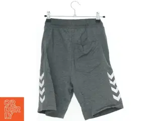 Grå shorts med snøre fra Hummel (str. 152)