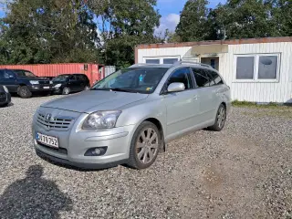 Toyota Avensis 2,0 D-4D Sol stc.