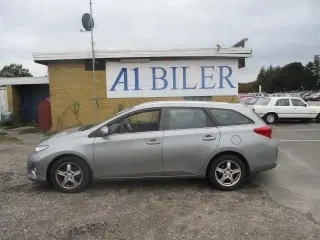 Toyota Auris 1,3 VVT-i T2 Premium Touring Sports