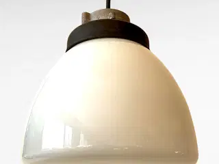 Stor klassisk industriel pendellampe fra 1960erne