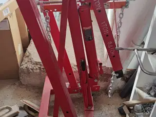 Motor kran med Motor Leveler