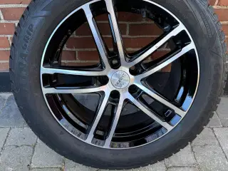 Vinterhjul på alufælge.