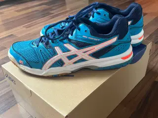 ASICS indendørsidrætssko