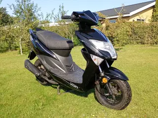 VGA Explora 30  1 Ejer  årg  2022