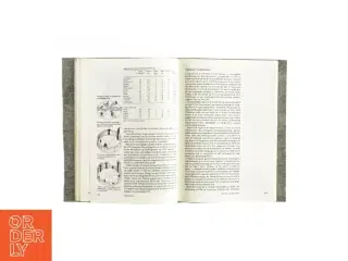 Verden i konflikt - international politik 1945-1987 (bog)